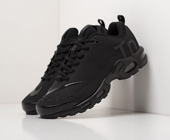 Air max plus mercurial tn triple black hotsell